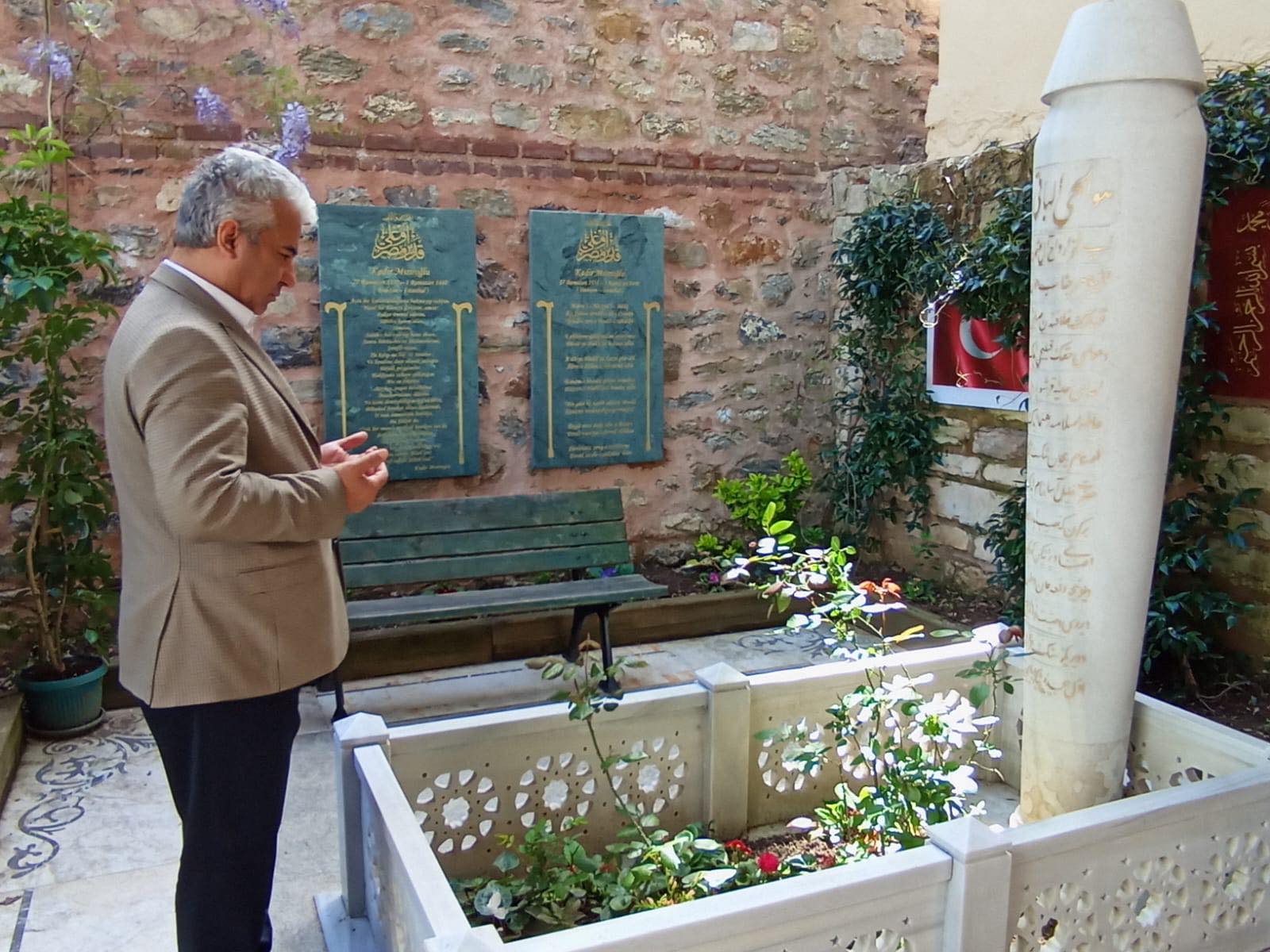 Merhum Kadir Mısıroğlu'nu ziyaret